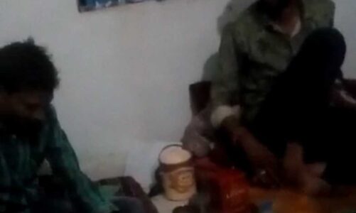 Patwari Viral video: सरकारी दफ्तर राम भरोसे! कर्मचारी ने ऑफिस में छलका जाम, वीडियो तेजी से हो रहा वायरल