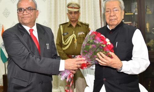 राज्यपाल से नंद कुमार पटेल विवि के कुलपति ने मुलाकात की