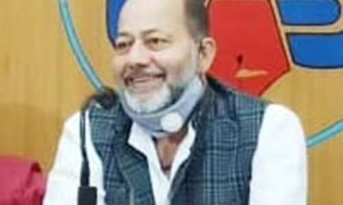 किसान का मुआवजा ठेकेदारों को दे​ दिया, जिलाधीश-एसडीएम को ठहराया जिम्मेदार : अनिल दुबे