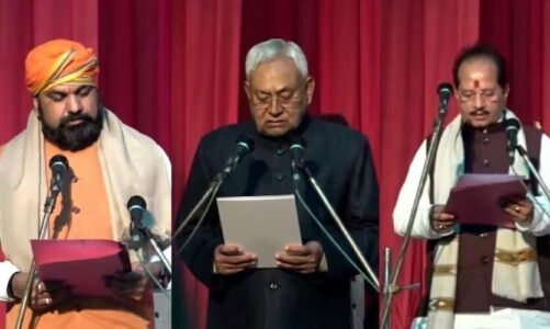 9वीं बार बिहार के मुख्यमंत्री बने नीतीश कुमार, दो डिप्टी सीएम समेत 8 मंत्रियों ने भी ली शपथ