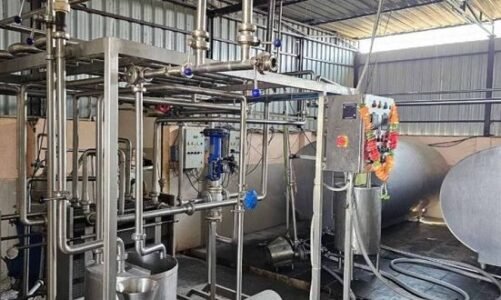 CG ब्रेकिंग : खाद्य विभाग की टीम ने दूध और पनीर की प्रोसेसिंग यूनिट में मारा छापा…जांच के लिए भेजा सैंपल..!!