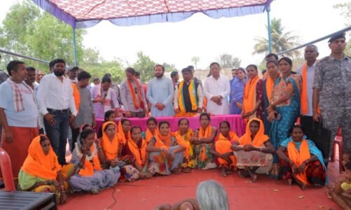 CG – बस्तर प्रत्याशी महेश कश्यप का धुंआधार प्रचार 40 लोग भाजपा में हुए शामिल…