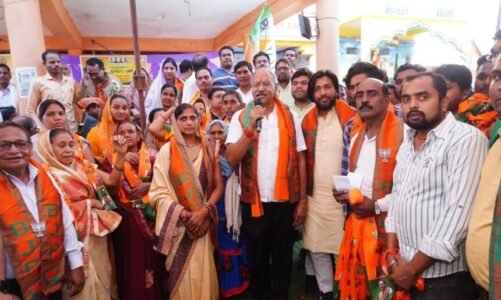 भाजपा प्रत्याशी बृजमोहन अग्रवाल की जनसंपर्क अभियान के दौरान 200 से ज्यादा लोग BJP में शामिल