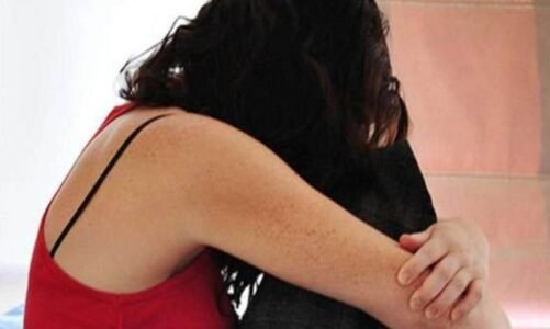 BREAKING: अश्लील तस्वीर खींचकर महिला सहकर्मी को किया ब्लैकमेल..वायरल करने की धमकी देकर किया दुष्कर्म