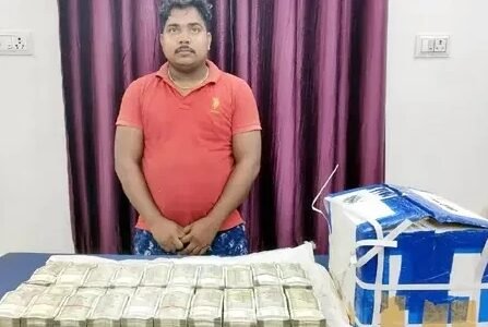 आलू से भरे पिकअप में छिपा रखा था 50 लाख कैश, एक गिरफ्तार