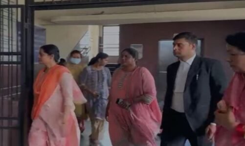 निलंबित IAS रानू साहू और सौम्या चौरसिया की 3 जून तक बढ़ी रिमांड