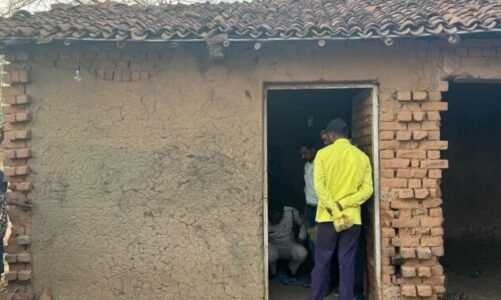 प्रेमी युवक-युवती में हुआ विवाद….प्रेमी ने कुल्हाड़ी मारकर कर दी प्रेमिका की हत्या..