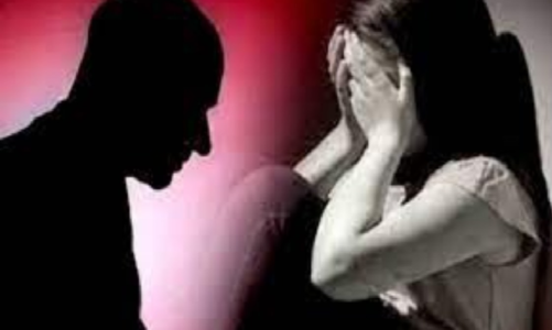 Crime : शिक्षा का मंदिर फिर हुआ शर्मसार…हैवान शिक्षक ने 12 साल तक छात्रा से किया रेप…ऐसा हुआ खुलासा..!!