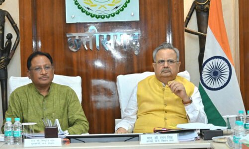 मुख्यमंत्री विष्णु देव साय और विधानसभा अध्यक्ष डॉ. रमन सिंह ने नवा रायपुर में निर्माणाधीन नवीन विधानसभा भवन की प्रगति की समीक्षा की