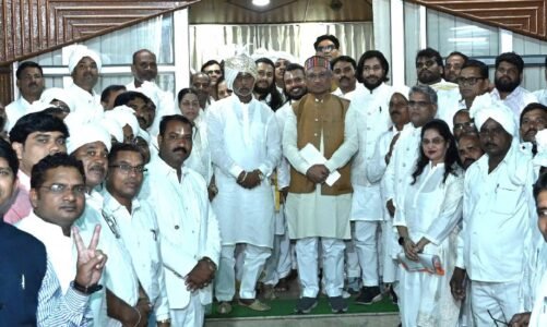 सीएम साय से सतनामी समाज के प्रतिनिधिमंडल ने की मुलाकात