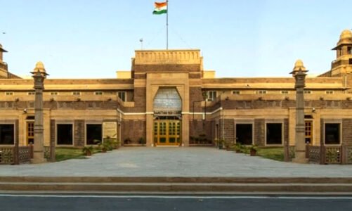 लड़की के इनरवियर उतारना या निर्वस्त्र होना, रेप की कोशिश नहीं है : हाईकोर्ट