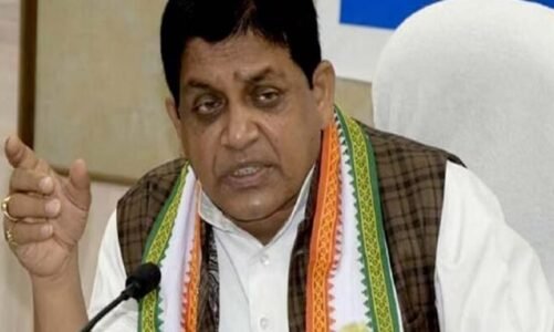 बलौदाबाजार हिंसा पर गरमाई सियासत, उपमुख्यमंत्री साव के आरोप पर पूर्व मंत्री शिव डहरिया का पलटवार, पढ़े पूरी खबर…