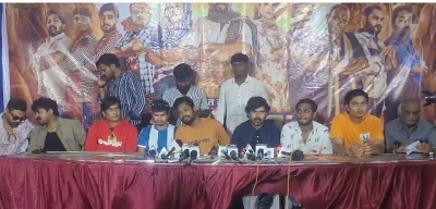 छत्तीसगढ़ में 5 जुलाई को कॉमेडी फिल्म हंडा होगी रिलीज, फिल्म निर्देशक ने प्रेस कॉन्फ्रेंस कर फिल्म की दी जानकारी