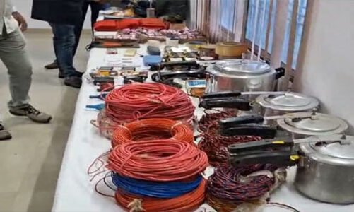 BREAKING: सुरक्षा बलों को मिली बड़ी सफलता, भारी मात्रा में नक्सलियों के विस्फोटक और घरेलू सामान बरामद