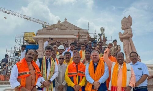 राम मंदिर में गूंजा नारा, छत्तीसगढ़ के भांचा राम, जय श्री राम, जय श्री राम, साय कैबिनेट ने अयोध्या धाम में किए श्रीरामलला के दर्शन