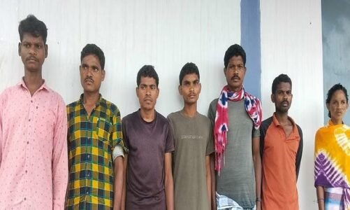 तीन लाख के इनामी महिला और पुरुष समेत सात नाक्साली गिरफ्तार, छुटवाई कैम्प के हमला में थे शामिल