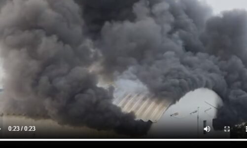 राजधानी के स्काई ऑटोमोबाइल्स में लगी भीषण आग, कर्मचारियों में अफरा तफरी का माहौल