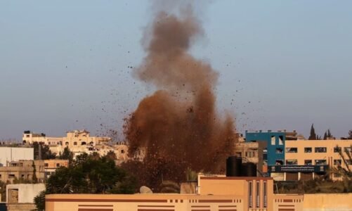 गाजा में स्कूल पर इजराइली हमला : नमाज के दौरान 3 रॉकेट दागे,100 से ज्यादा लोगों की मौत; इजराइल बोला- वहां आतंकी मौजूद थे