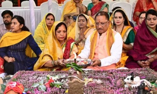 पवित्र सावन मास के अवसर पर मुख्यमंत्री साय ने मुख्यमंत्री निवास में सपरिवार किया शिव रूद्रामहाभिषेक