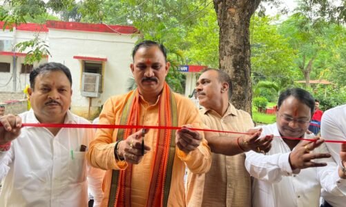 स्वास्थ्य मंत्री श्याम बिहारी जायसवाल ने किया महर्षि चरक सदन का लोकार्पण
