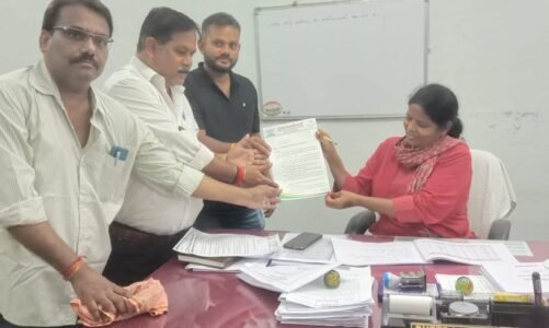 जिला चिकित्सालय और मेडिकल कॉलेज अस्पताल में सुविधा नहीं बढ़ाई गई तो होगा उग्र आंदोलन