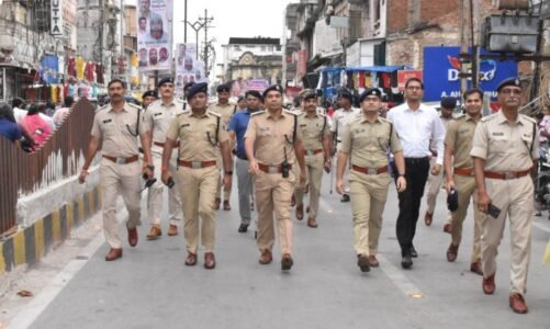 रायपुर पुलिस का फ्लैग मार्च: गणेश विसर्जन व ईद को देखते हुए सुरक्षा के पुख्ता इंतजाम