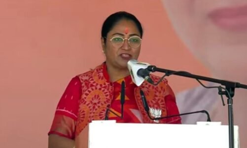 रेखा गुप्ता ने ली दिल्ली के नई सीएम की शपथ, 6 मंत्री भी,