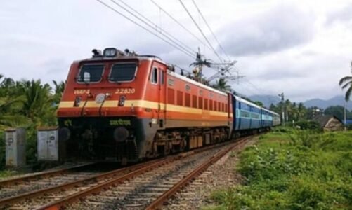 CG : महाकुंभ स्पेशल : रेलवे पर बढ़ा दबाव, सारनाथ एक्सप्रेस सहित कई ट्रेनें रद्द और डायवर्ट