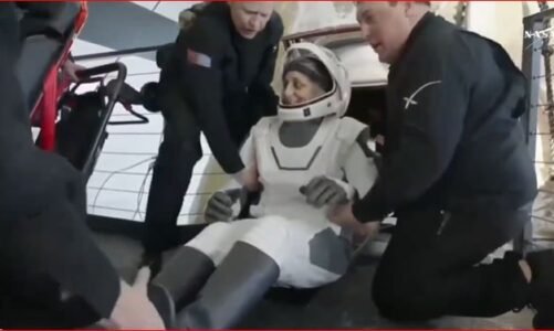 सुनीता विलियम्स 9 महीने बाद अंतरिक्ष से धरती पर लौटीं, मुस्कान के साथ किया स्वागत