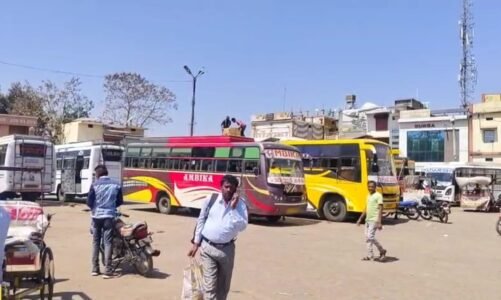 सारंगढ़ बस स्टैंड के अतिक्रमण शासन प्रशासन का चला बुलडोजर जिले का होगा विकास