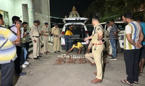 BREAKING: चेकिंग के दौरान पुलिस को मिली बड़ी सफलता, इनोवा कार से साढ़े 4 करोड़ नगद बरामद