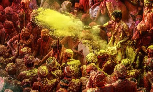 Holi 2025: मथुरा-वृंदावन ही नहीं, इन जगहों की होली भी होती है शानदार