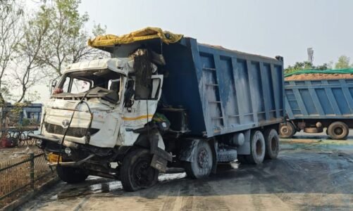 जिस रास्ते से गुजरेगा राष्ट्रपति का काफिला, वहां हुआ सड़क हादसा, अधिकारियों में मचा हड़कंप …