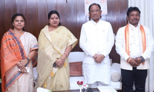 मुख्यमंत्री विष्णुदेव साय से राज्य के सांसदों ने की सौजन्य भेंट