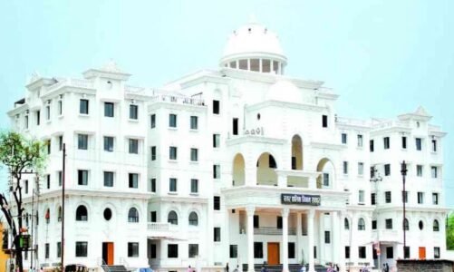 निगम आयुक्त ने विज्ञापन एजेंसियों को दिए सख्त निर्देश, 10 दिनों में करनी होगी विज्ञापन ढांचों की सुरक्षा जांच