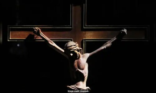 Good Friday 2025: न करें ये गलती ‘हैप्पी गुड फ्राइडे’ बोलने की गलती, जान लीजिए इस दिन क्या हुआ था