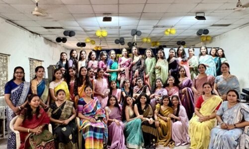 गुरुकुल महिला महाविद्यालय में तृतीय वर्ष की छात्राओं के लिए विदाई समारोह आयोजित