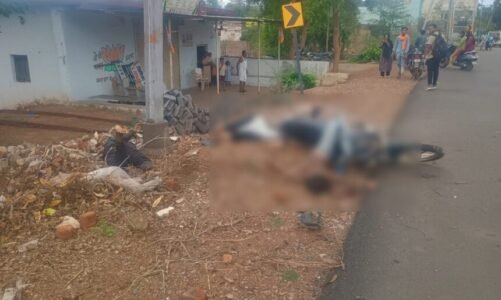 CG ACCIDENT : बिजली के पोल से टकराई तेज रफ्तार बाइक, तीन युवकों की मौत, शव देखकर कांप गई लोगों की रूह