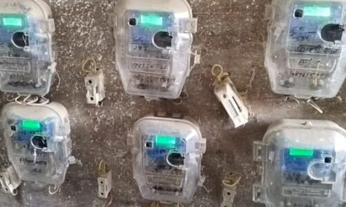 स्मार्ट मीटर से बढ़ा उपभोक्ताओं का सिरदर्द…स्मार्ट मीटर लगने से दस गुना बढ़ा बिजली का बिल