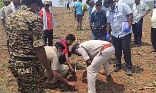 CRIME NEWS : शादी के 10 दिन पहले युवती ने प्रेमी के साथ मिलकर कर दी मंगेतर की हत्या, फिर जंगल में दफना दी लाश