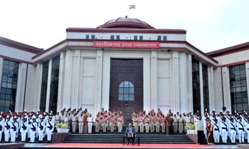 High Court में स्वतंत्रता दिवस पर उत्कृष्ट कार्य करने वाले हुए सम्मानित