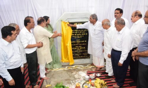 बाल आश्रम में निर्मित होने वाले तीन  कमरों के लिए भूमि पूजन