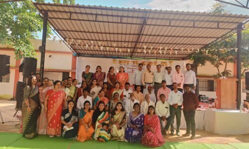 अभनपुर विकासखंड अंतर्गत शासकीय उच्चतर माध्यमिक विद्यालय ऊपरवारा में शिक्षक दिवस समारोह मनाया गया