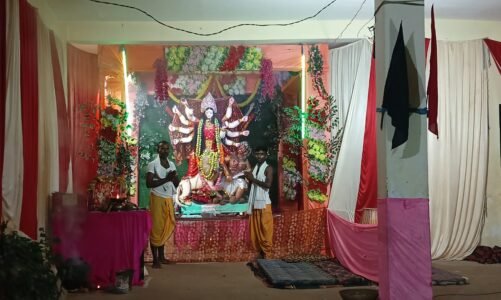 वर्ष की भांति इस वर्ष भी महाअस्टमी के दिन ग्राम गुड़ी देऊर पारा मे माँ दुर्गा पंडाल मे भारी संख्या मे भक्तो की भीड़ रही