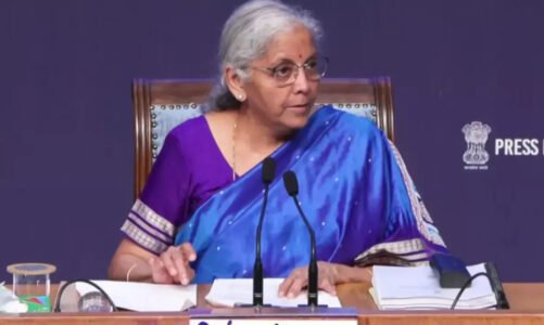 GST में बड़ा बदलाव: 12% और 28% टैक्स स्लैब खत्म, कपड़ा-जूते समेत ये वस्तुएं होंगी सस्ती; जानें नई दरें