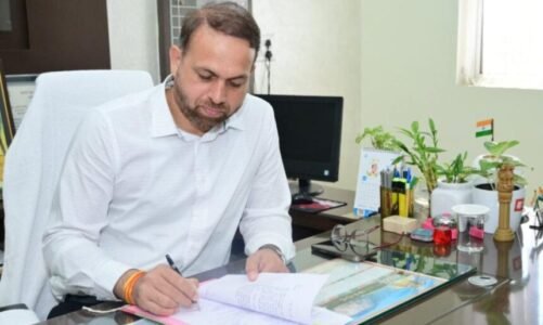 CG : केंद्रीय प्रतिनियुक्ति पर जाएंगे IAS डॉक्टर सर्वेश्वर नरेंद्र भूरे, बनाए गए ज्वाइंट टेक्सटाइल कमिश्नर