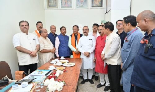 CG : जीएसटी बचत उत्सव का जायजा लेने बाजार पहुंचे मुख्यमंत्री साय