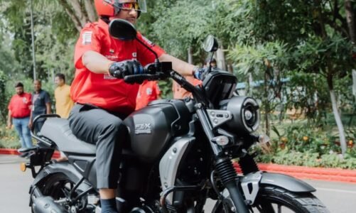 मुख्यमंत्री साय ने स्वयं बाइक चलाकर युवाओं को दिया सुरक्षित ड्राइविंग का संदेश