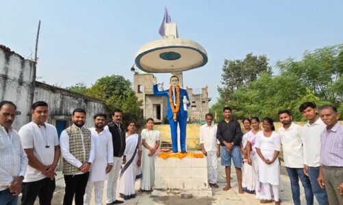 तिफरा बौद्ध समाज ने मनाया संविधान दिवस