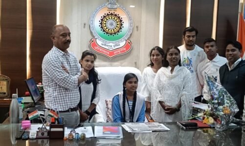 CG : कक्षा 12वीं की छात्रा ने संभाला एसपी का कार्यभार, लिए कई महत्वपूर्ण प्रशासनिक निर्णय